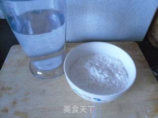 拌凉粉的做法步骤：1