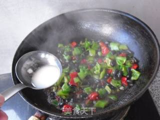 彩椒炒黑豆的做法步骤：6