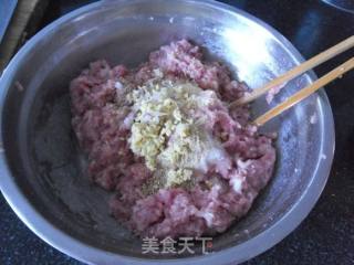 汆丸子的做法步骤：2