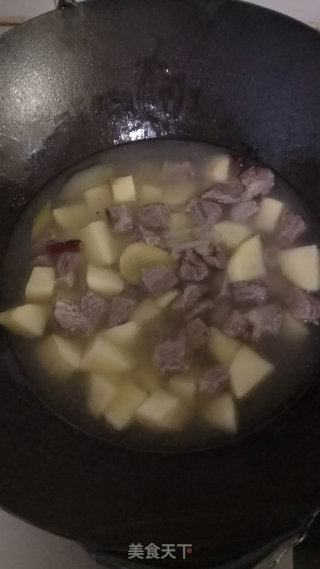 土豆炖牛肉的做法步骤：8