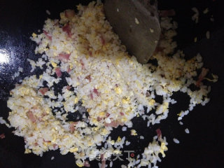 培根蛋炒饭的做法步骤：4