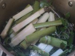 积雪草竹蔗水的做法步骤：3