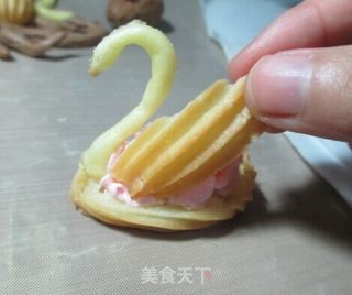 天鹅泡芙 黑天鹅泡芙的做法步骤：21