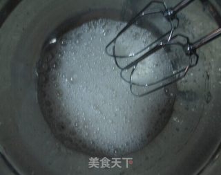 迷糊娃娃洗澡蛋糕，泡泡浴哦，芭比娃娃蛋糕（内涵威风蛋糕详细制作过程）的做法步骤：1