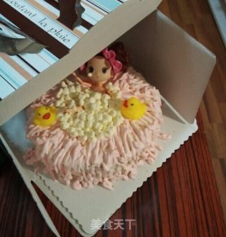 迷糊娃娃洗澡蛋糕，泡泡浴哦，芭比娃娃蛋糕（内涵威风蛋糕详细制作过程）的做法步骤：22