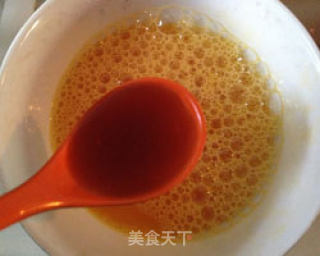 清香滑嫩，入口即溶的鱼糕蒸蛋的做法步骤：4
