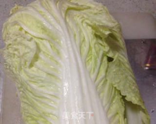 大风天的慰藉 鱼糕白菜汤的做法步骤：1