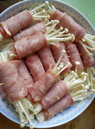 培根金针菇卷的做法步骤：5