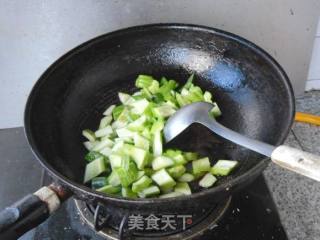 黑豆苦瓜丁的做法步骤：3