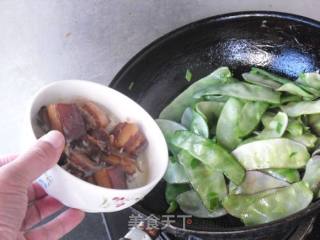 红烧肉烧扁豆的做法步骤：4