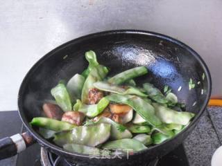 红烧肉烧扁豆的做法步骤：5