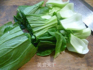 蘑菇炒青菜的做法步骤：2