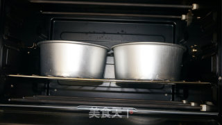 渐变色奶油裱花蛋糕的做法步骤：12