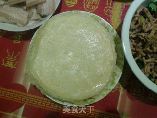香辣肉丝 鸡蛋饼组合的做法步骤：1