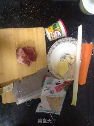 牛肉丁酱打卤面的做法步骤：1
