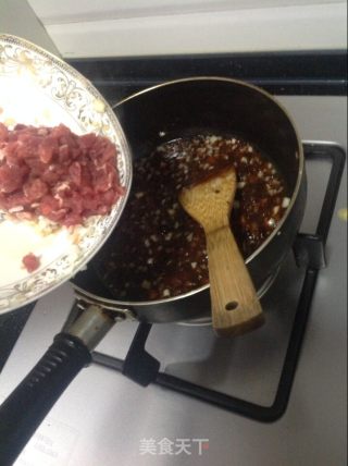 牛肉丁酱打卤面的做法步骤：7