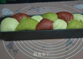 不用色素依旧做出色泽艳丽的美味面包的做法步骤：5