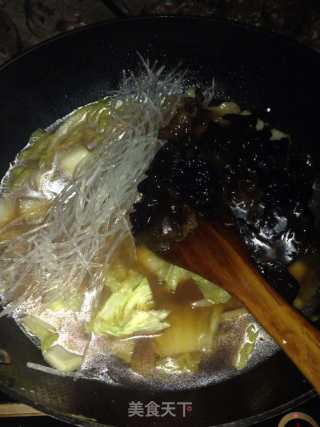 白菜炖粉条的做法步骤：5