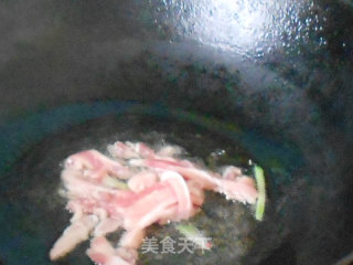 萝卜猪肉炖粉条的做法步骤：1