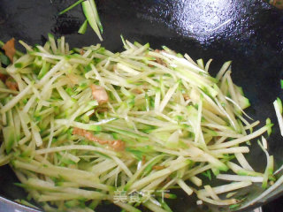 萝卜猪肉炖粉条的做法步骤：3