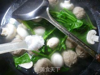 菠菜蘑菇牛肉丸汤的做法步骤：7