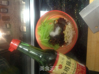 炝西芹的做法步骤：11