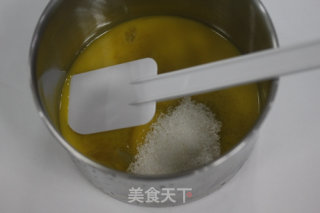 烤箱做蛋糕之蔓越莓戚风蛋糕的做法步骤：2