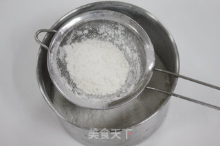 烤箱做蛋糕之蔓越莓戚风蛋糕的做法步骤：5