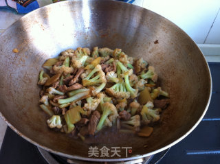 菜花炒肉的做法步骤：8