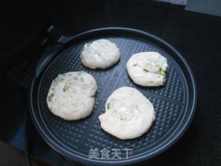 椒盐葱花饼的做法步骤：7