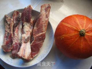 豉香排骨蒸金瓜的做法步骤：1
