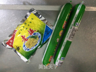 榨菜炒火腿---懒人菜的做法步骤：1