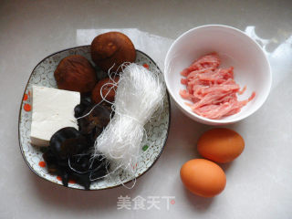 酸辣汤的做法步骤：1