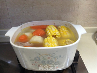 孩子最爱----------淮山玉米胡萝卜汤的做法步骤：5