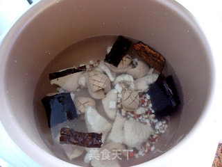 杜仲猪腰汤的做法步骤：4