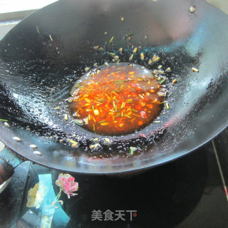 汁浇南瓜丁的做法步骤：2