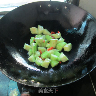 干煸丝瓜丁的做法步骤：7