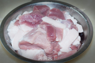 自制美味蛋饺的做法步骤：1