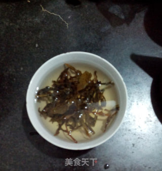 茶汤番茄焖鱼头的做法步骤：2