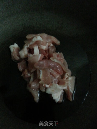 魔芋丝炒肉的做法步骤：2