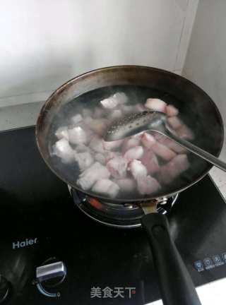 超级简单红烧肉的做法步骤：2