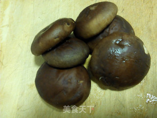 猪肉香菇饺子的做法步骤：4