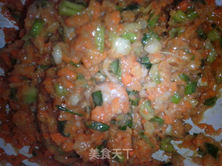 胡萝卜猪肉卷（三种包法）的做法步骤：3