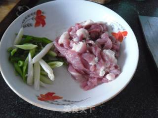 肉丝豇豆的做法步骤：1