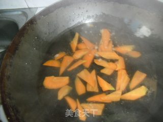 腊肉炒年糕的做法步骤：4