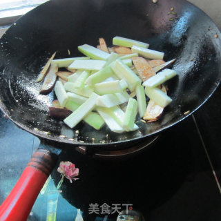 丝瓜炒茄子的做法步骤：5
