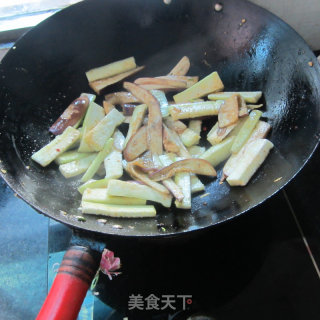 丝瓜炒茄子的做法步骤：6