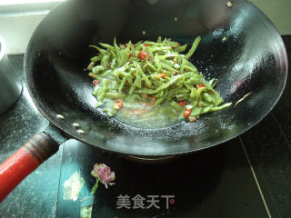 干烧扁豆丝的做法步骤：8