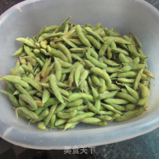 焖黄豆---豆豉香的做法步骤：1