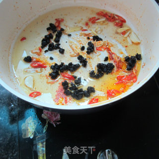 焖黄豆---豆豉香的做法步骤：5